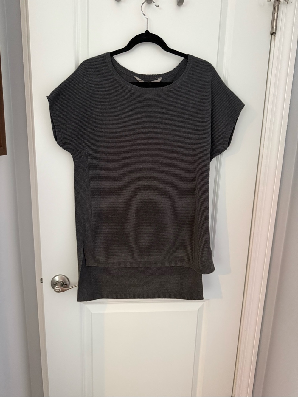 Athleta Charcoal Gray Short Sleeve Tunic Sweater